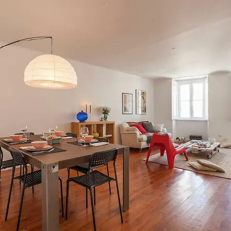 Hip Old Town Apartman *